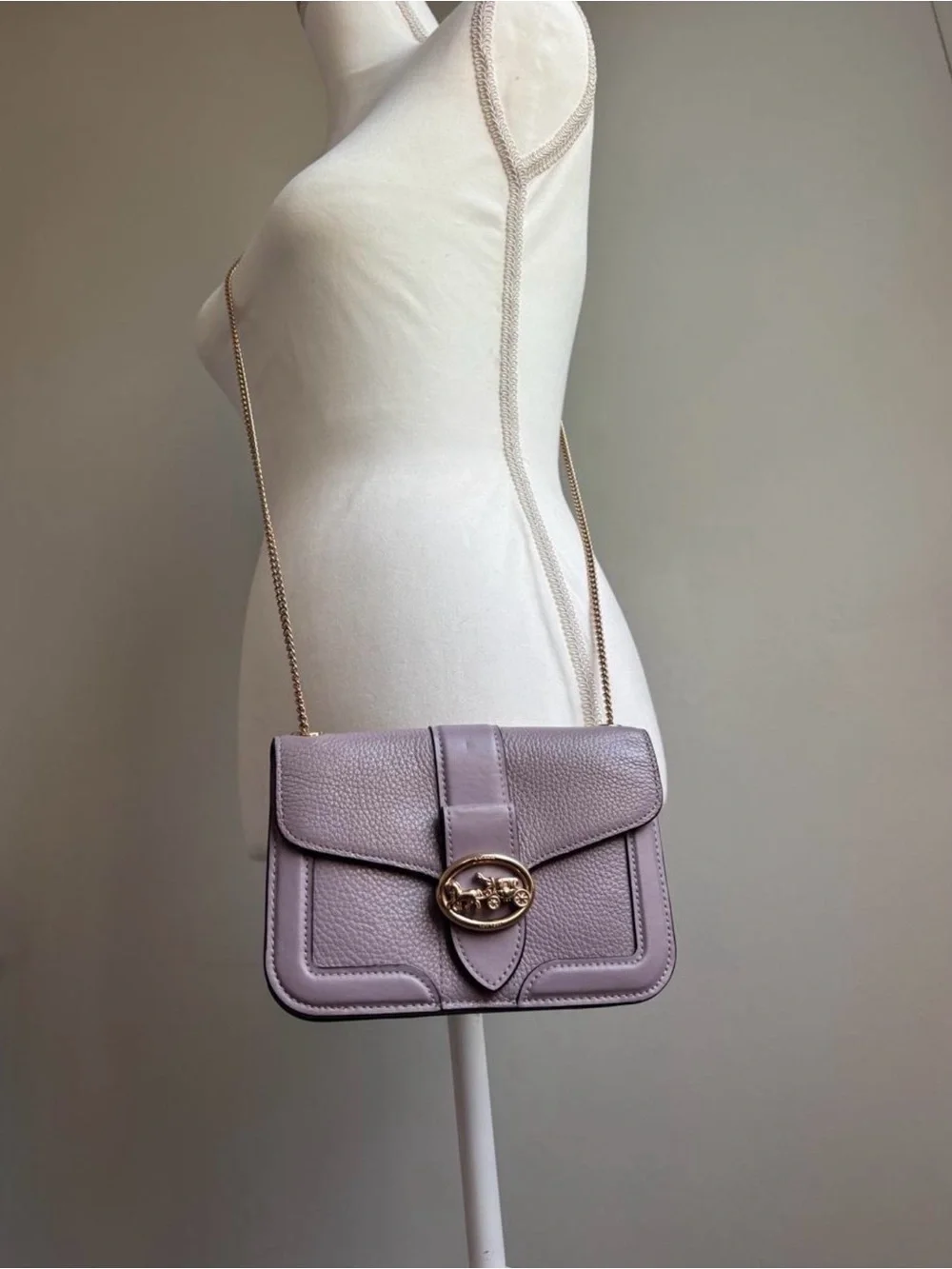 💜 Coach Cassie Crossbody Bag – Soft Lavender 💜